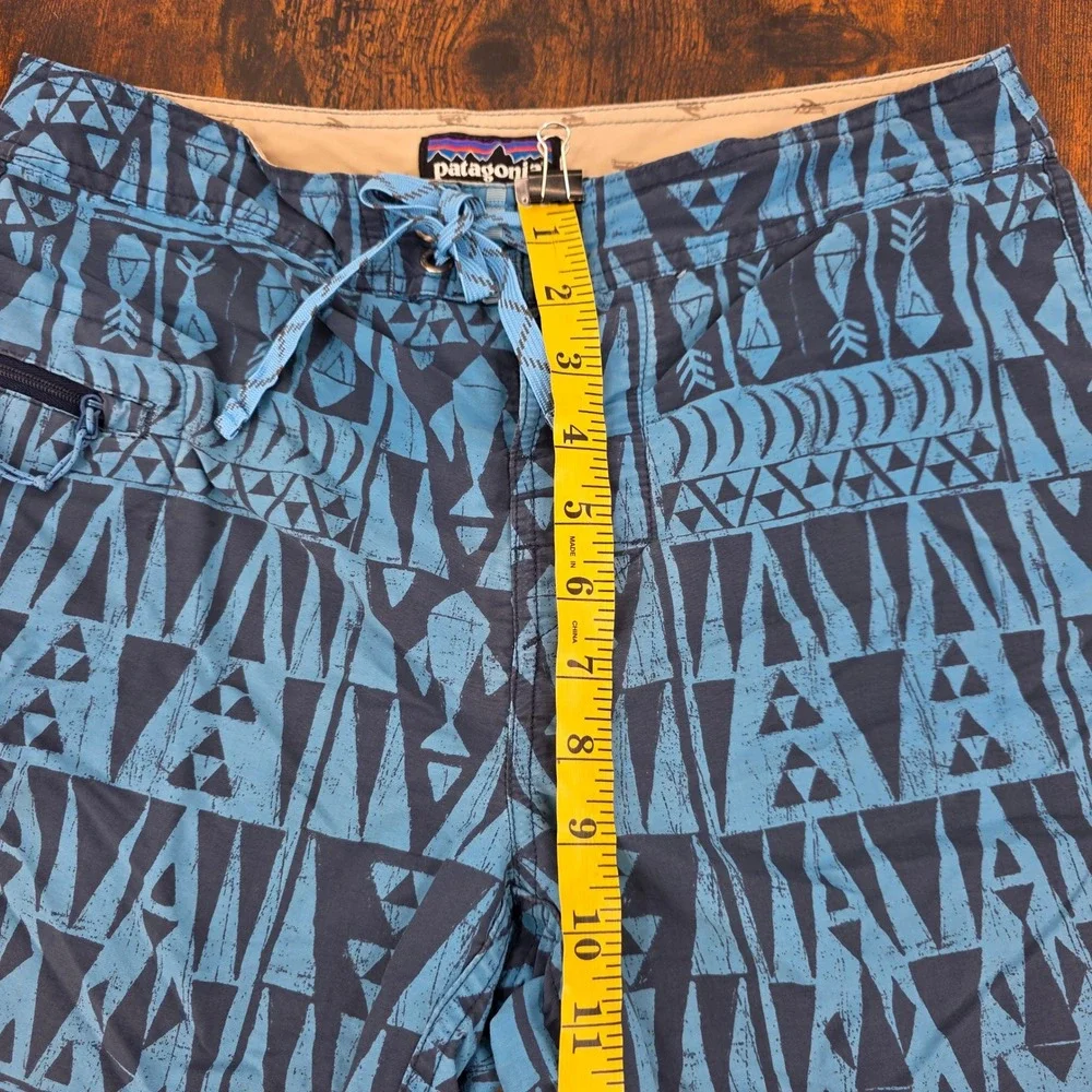 Patagonia Scallop Hem Board Shorts Mens 30 Blue Geometric Tribal Print 8